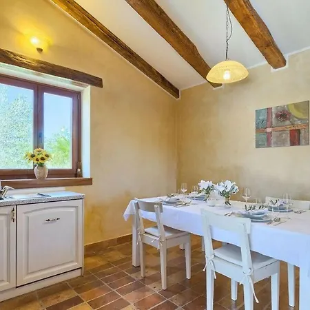 Fiore Comfortable Villa *